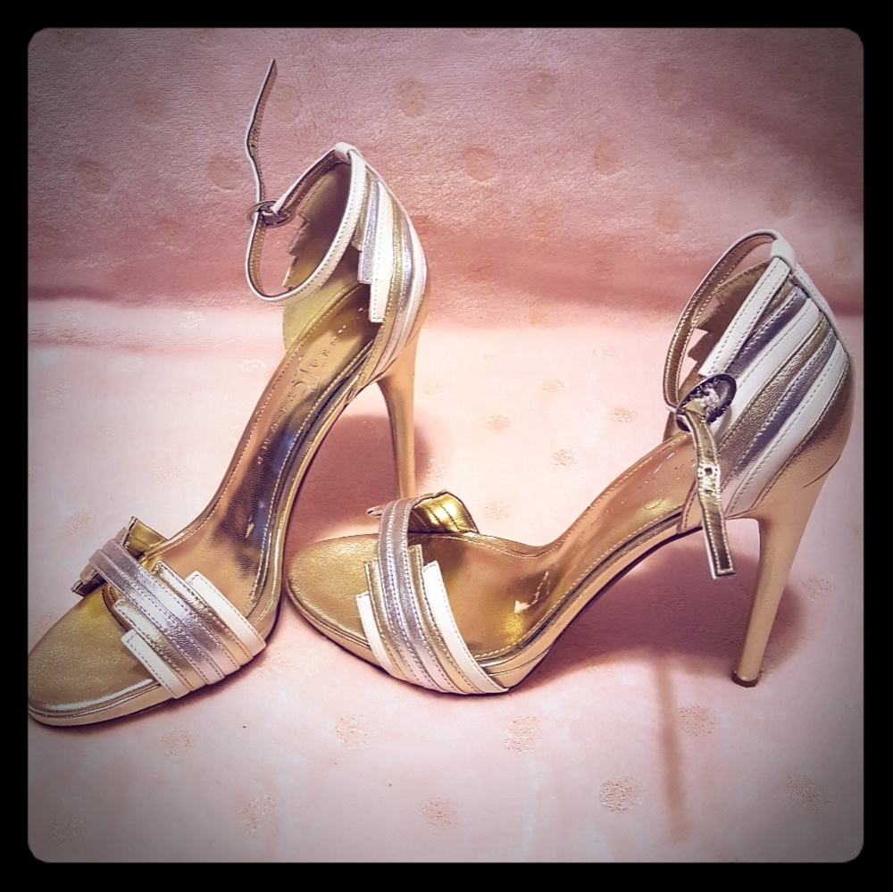 Ivanka Trump size 6 heels